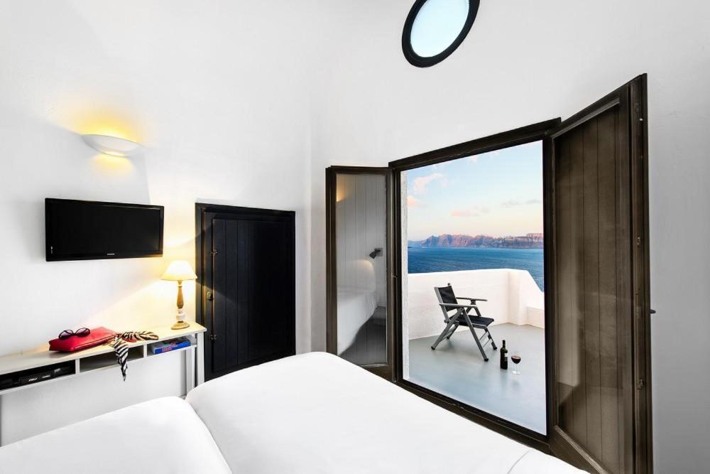 Grand Ambassador Santorini (adults Only) Hotel