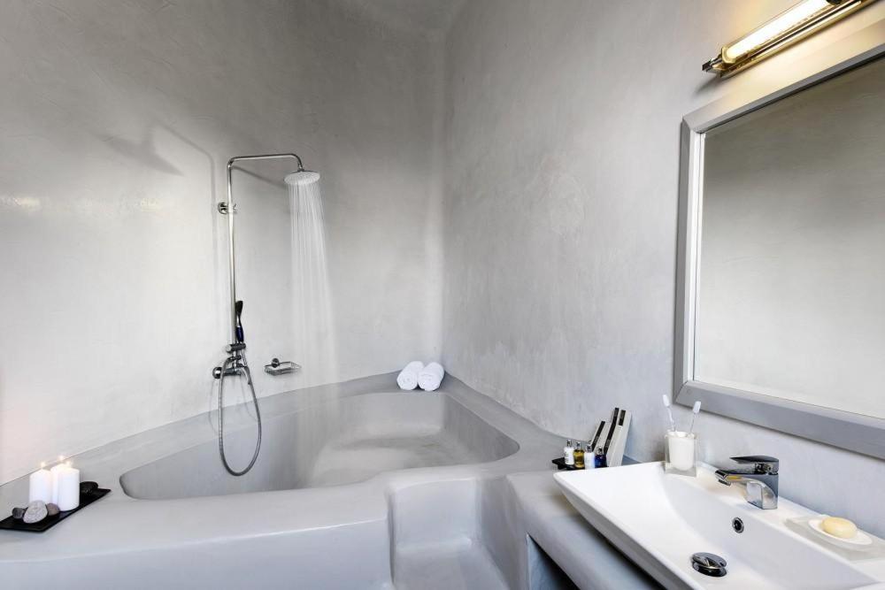 Hotel Grand Ambassador Santorini (adults Only) 5*